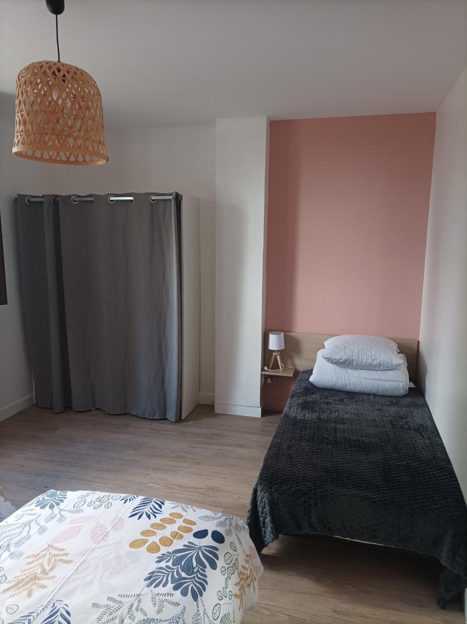 Patrice Et Chrstel Appartement Independant Chatuzange-le-Goubet Bagian luar foto