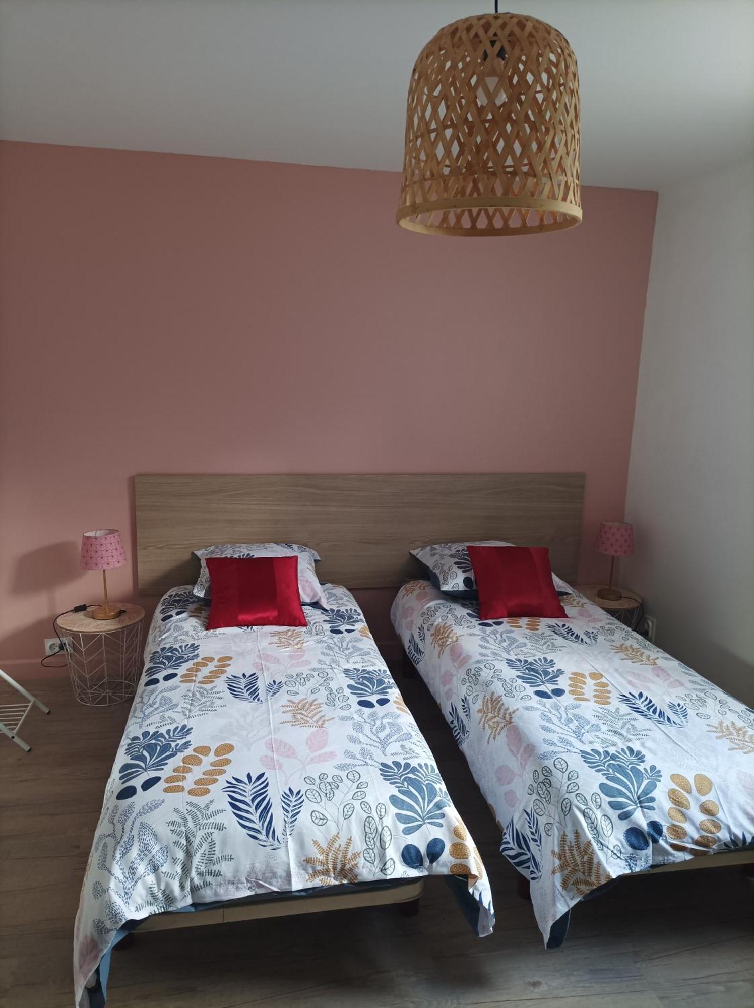 Patrice Et Chrstel Appartement Independant Chatuzange-le-Goubet Bagian luar foto